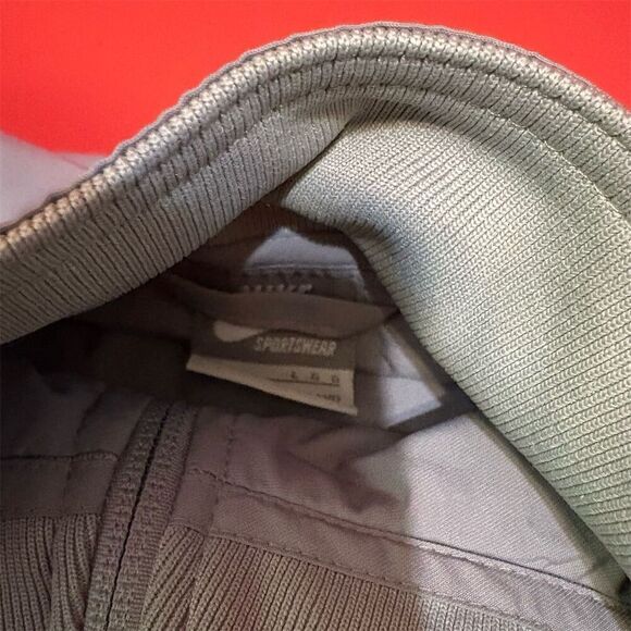 Nike Men's  Jacket Size L Gray Lightweight - Picture 4 of 13